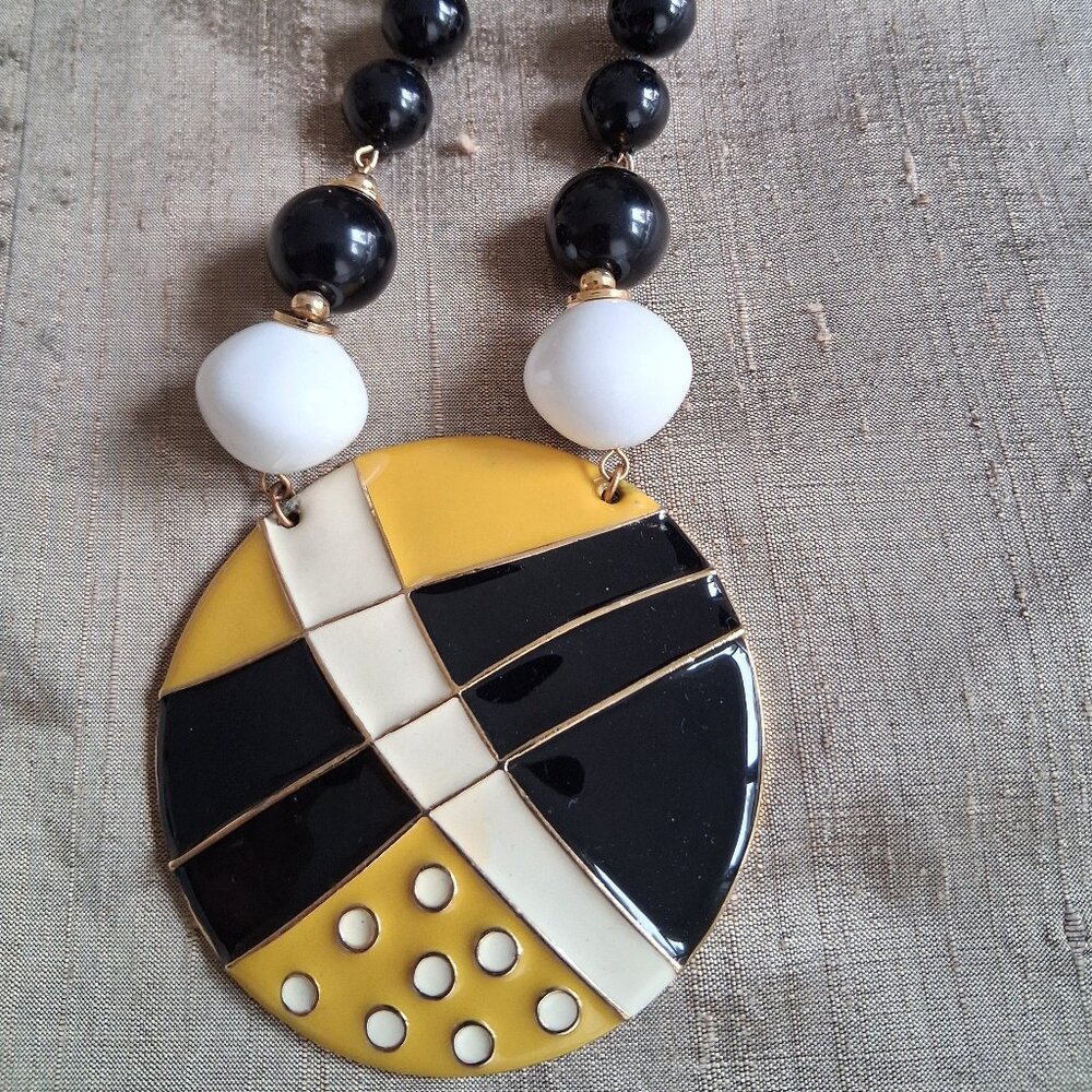 VINTAGE ENAMEL PENDANT STATEMENT NECKLACE